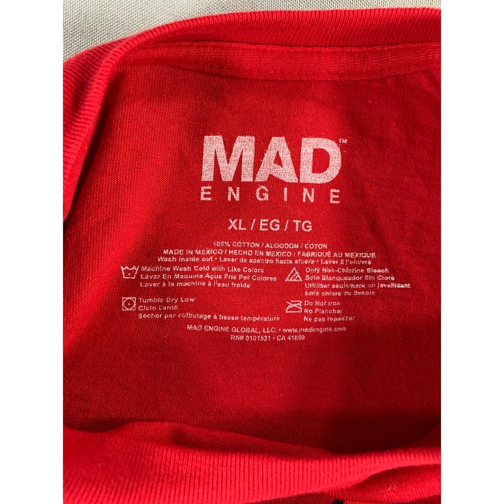 Mad Engine Familia T-Shirt XL Red Skeleton Hand Rose Graphic Tee Streetwear Art - Picture 6 of 7
